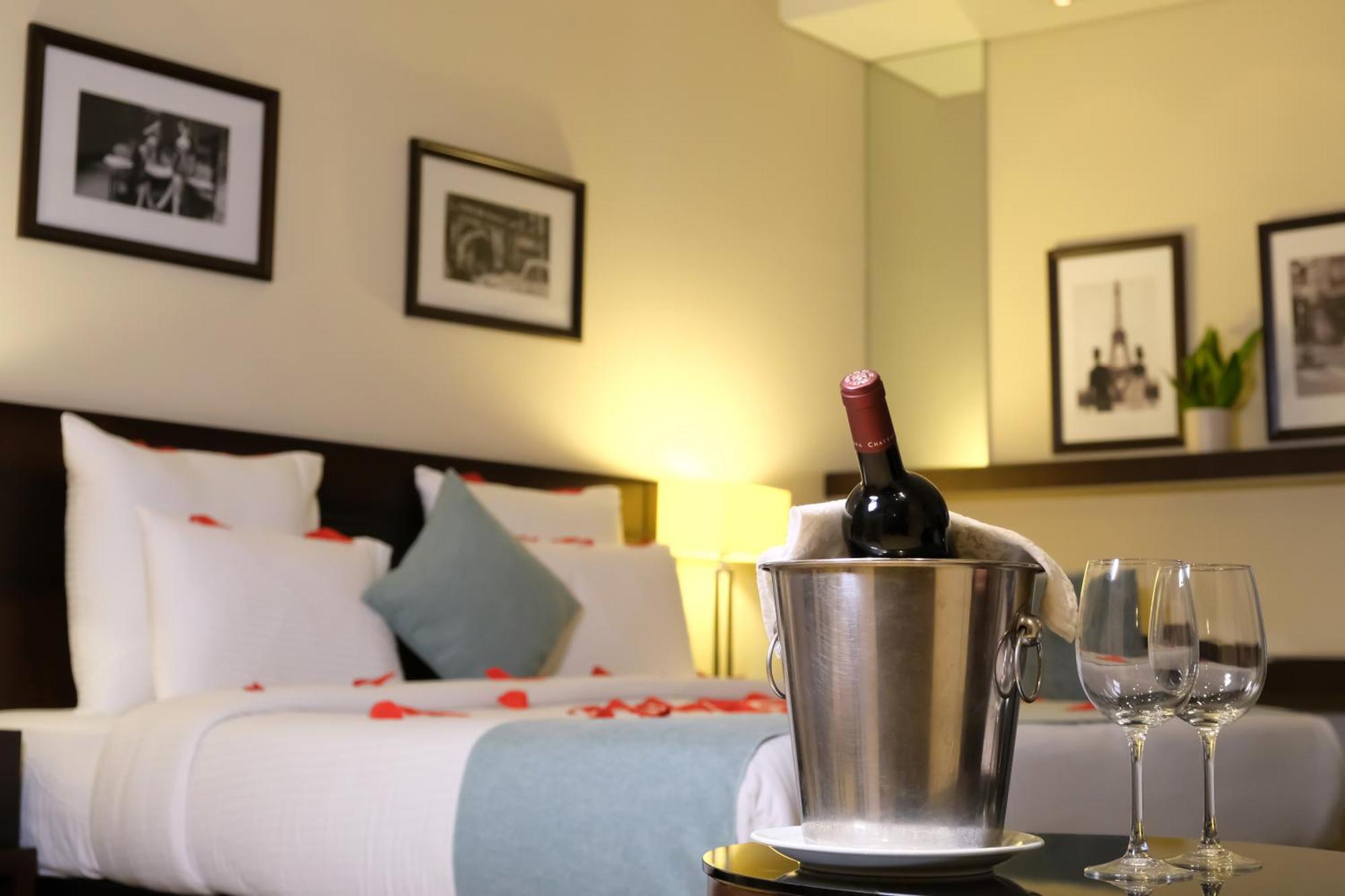 The Parisian Hotel เบรุต ภายนอก รูปภาพ