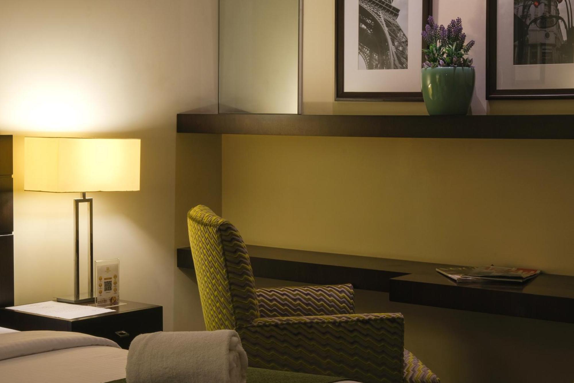 The Parisian Hotel เบรุต ภายนอก รูปภาพ
