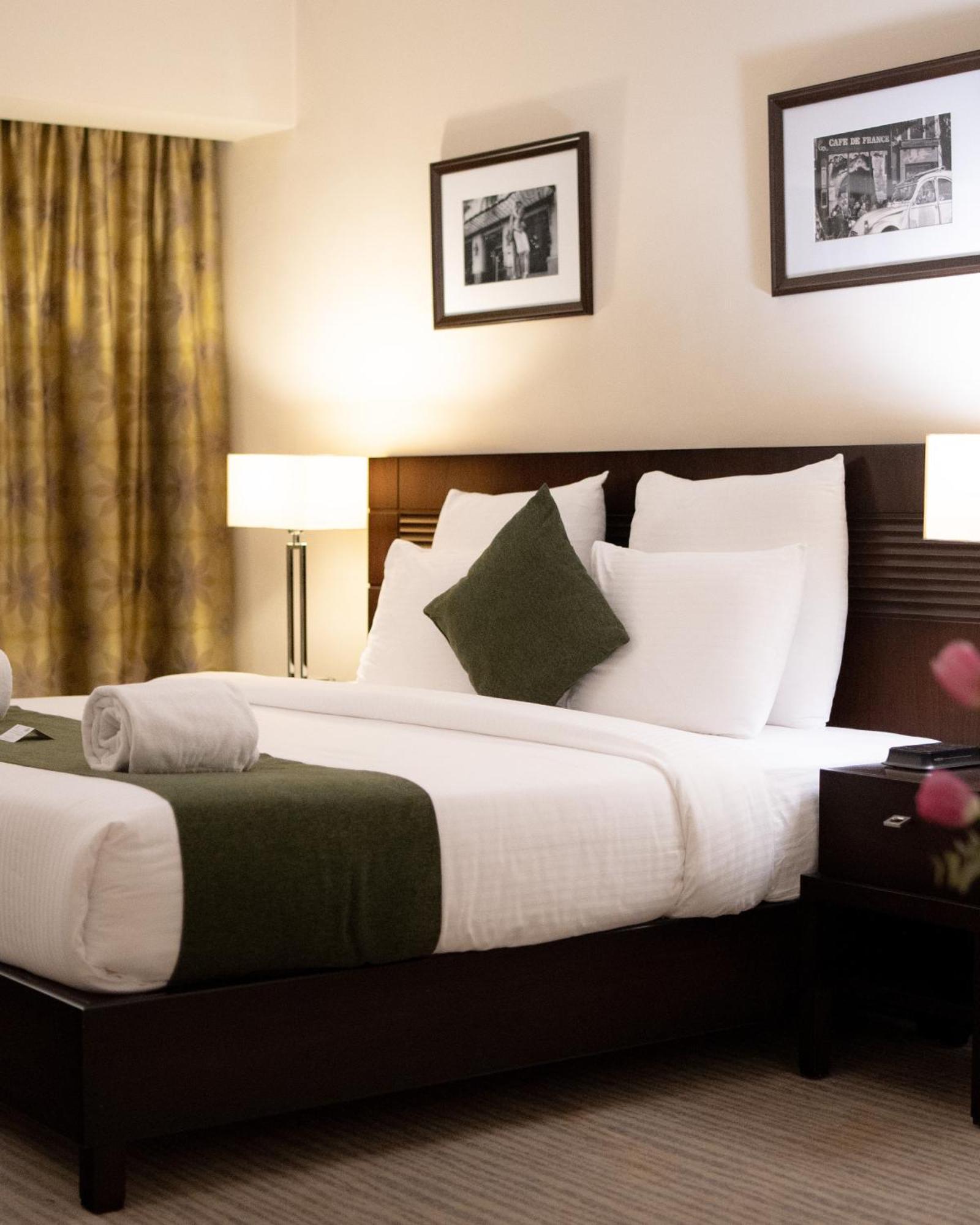 The Parisian Hotel เบรุต ภายนอก รูปภาพ